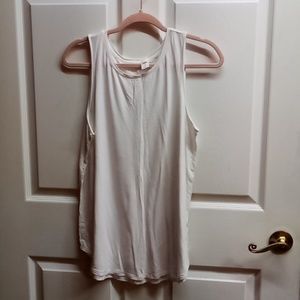 Old navy white tank
